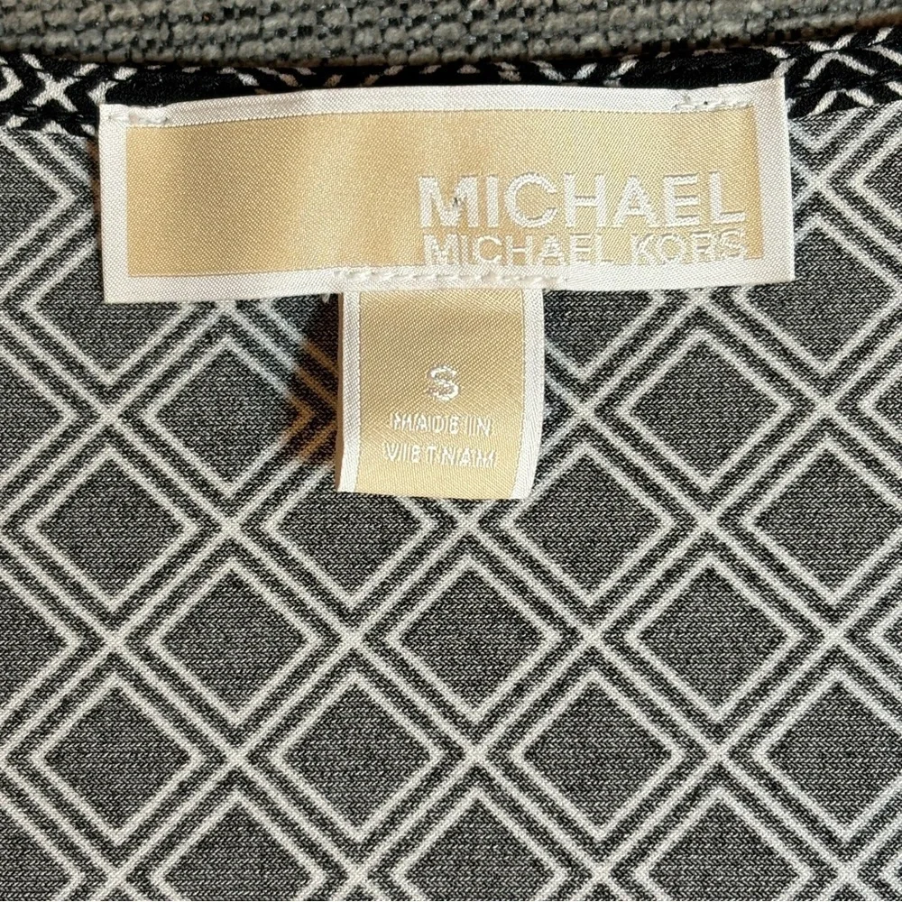 Michael Kors Faux Wrap V-Neck Woman’s Blouse Sz Small
